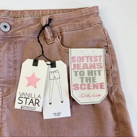NWT Vanilla Star Mid Rise Blush Distressed Shorts - Picture 3 of 9